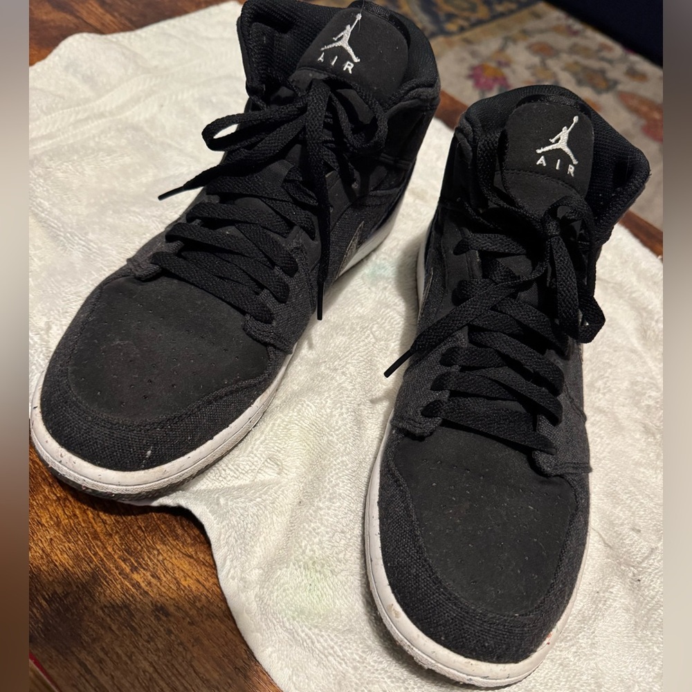 Jordan 1 Mid Crater